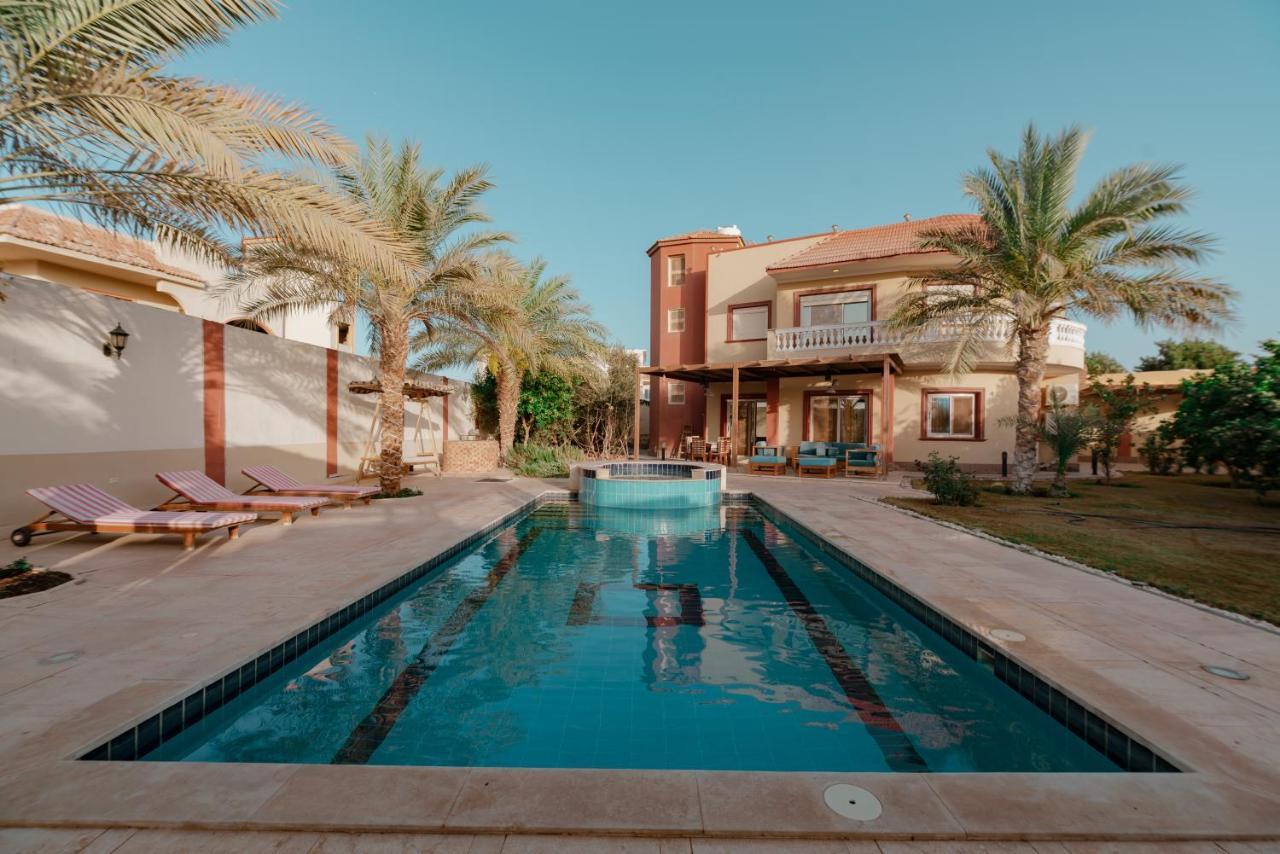 Luxury Private Villa With Pool Хургада Екстериор снимка